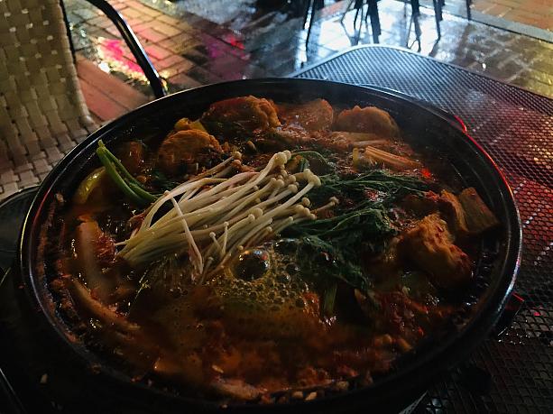韓国式のお鍋！
