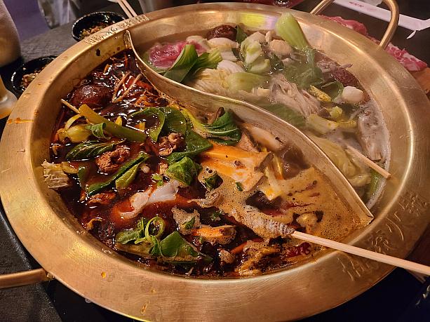 中華料理店の辛いお鍋！韓国の辛さとはまた一味ちがいますよ～
