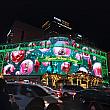 クリスマスイルミネーションスポット！といえば、ココ！<br>新世界百貨店本館の建物外壁に施された映像ショー！