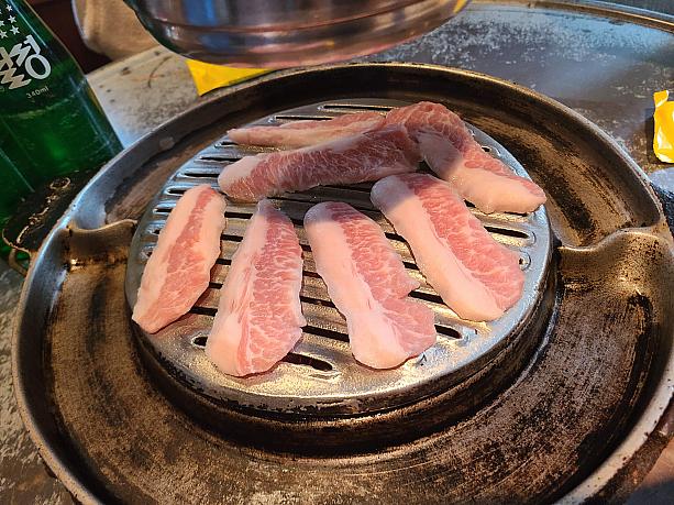 韓国に来たら豚肉の焼肉を召し上がれ！