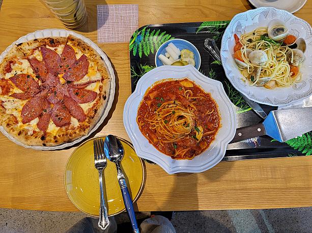 テーブルに戻ると、料理が来ました～＾＾