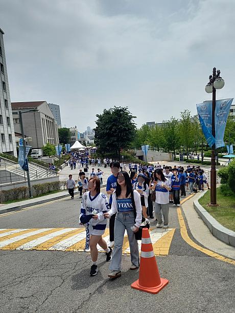 入場のための行列が長すぎ~！