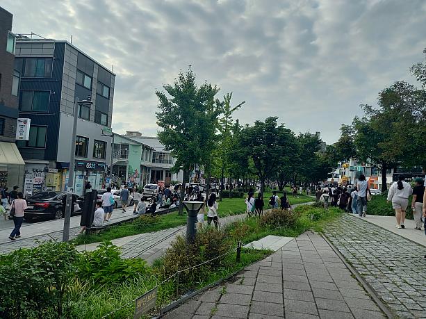 今日は弘大の京義線スッキルにやってきました~。
