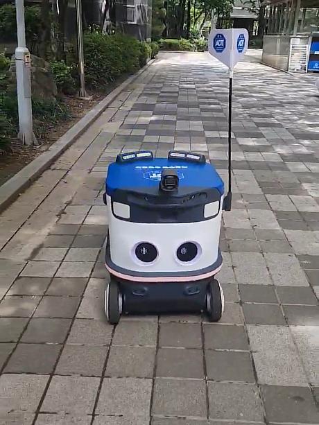 団地内の安全を守ってくれるパトロールロボット！かわい過ぎるけど、頼もしい～♪