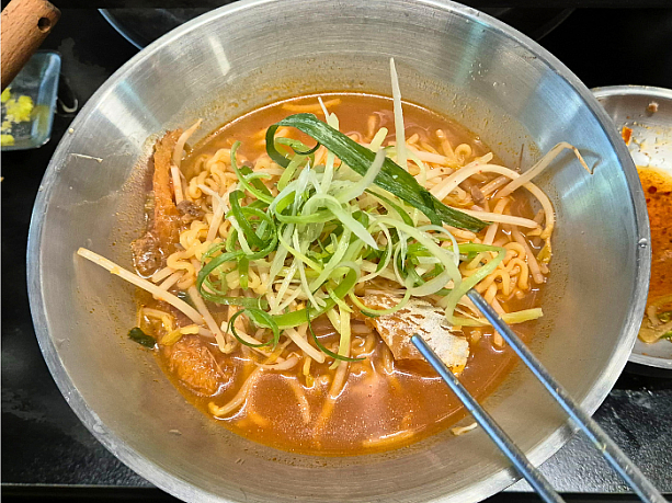 シメでファンテ（干しスケトウダラ）ラーメンを注文～。