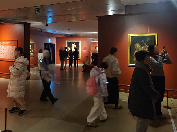 他にもカラヴァッジョが影響を受けた画家の絵画、影響を与えた画家の絵画なども展示されていました。