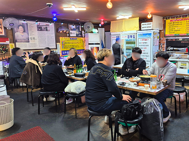 店内の様子。楽しそうな雰囲気が伝わってきます。