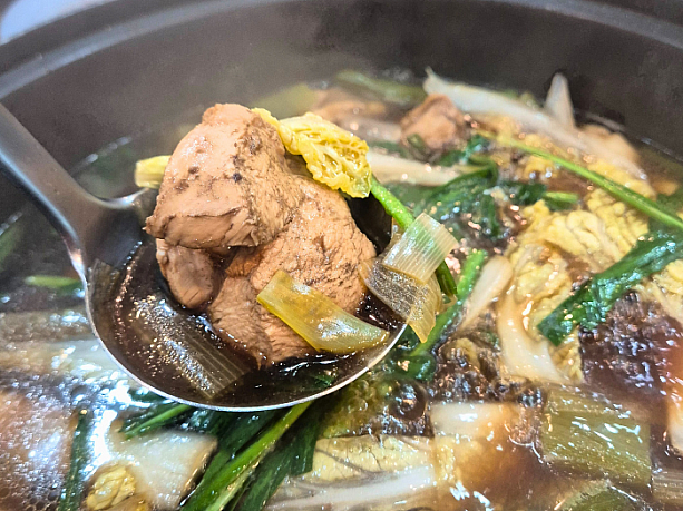 新鮮な鶏肉は、嫌な臭みは一切なく食感も柔らか。