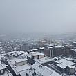 午前中にやんだので、午後には道路の雪がだいぶ溶けそうです。