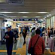 週末はスゴイ混雑ですが、平日午前中は歩きやすいですね。