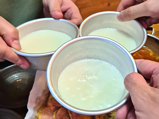 マッコリで乾杯～。