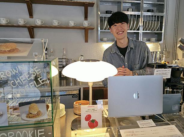 一山カルグクス本店からすぐ近くの雰囲気のいいカフェ！『コンクリートコーヒー』というカフェで、店長はなかなかかわいい男子店長～＾＾