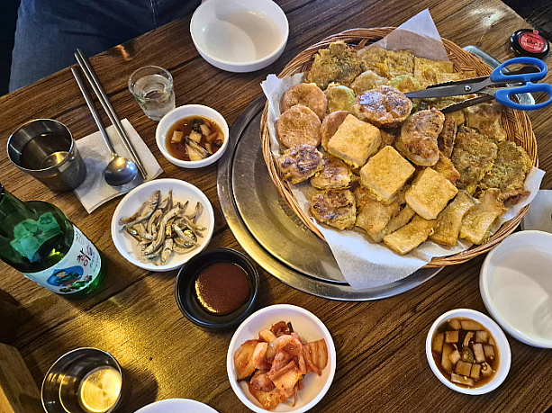 韓国焼酎で乾杯～。