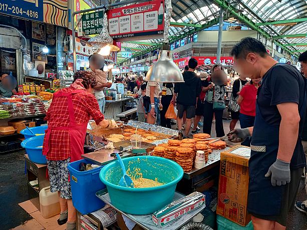 これも広蔵市場グルメ！緑豆のチヂミ！