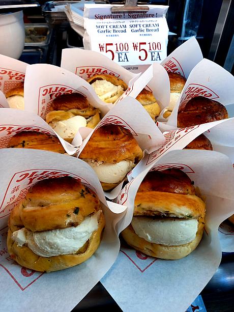 シグニチャーはクリームチーズヨーグルトクリーム入り！