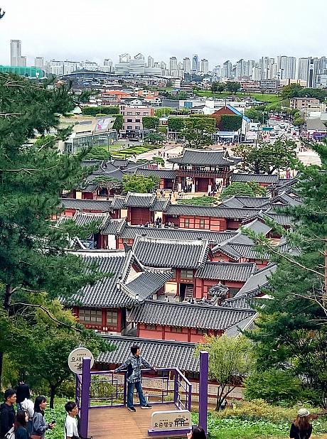 ソウルから１時間ほどで行ける水原（スウォン）へ、連休中にちょっとお出かけしてきました。