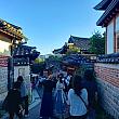 ナビは久しぶりにソウル中心部の韓屋村、北村へ♪伝統家屋の向こうに南山タワーも見えます＾＾