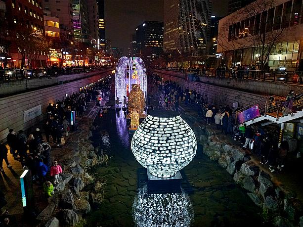 昨年(2025年）１２月から清渓川で行われているソウルランタンフェスティバル！
