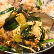 韓国では具材をご飯の上にのせて混ぜて食べるのが定番。