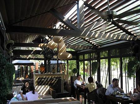 ★ イタリア料理 「Lapis Lazuli」（2階）