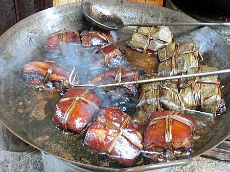 笹で巻いた豚の角煮「粽葉扎肉」