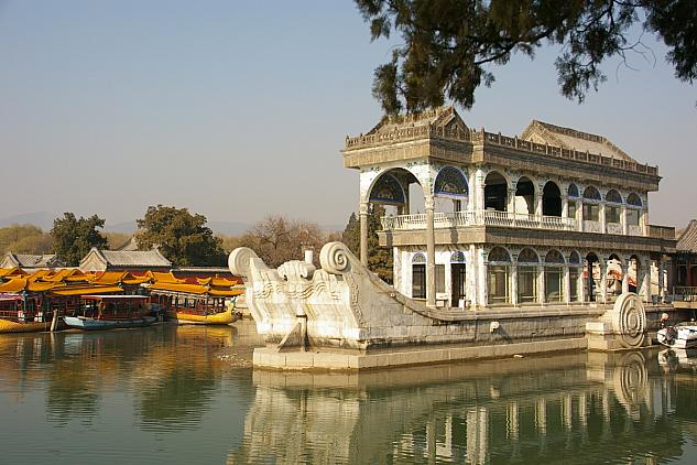そう、北京にある最大規模の皇室庭園「頤和園」内にあったこの「清晏舫（石舫）」！