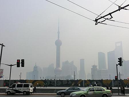 南京東路の突き当たりが外灘です