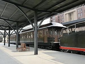 レトロな駅舎や機関車がありました