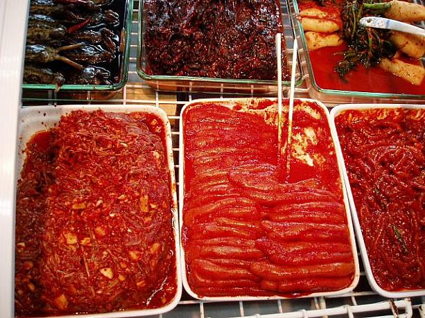 辛子明太子も売っています。1斤（500g）100元（約1400円）