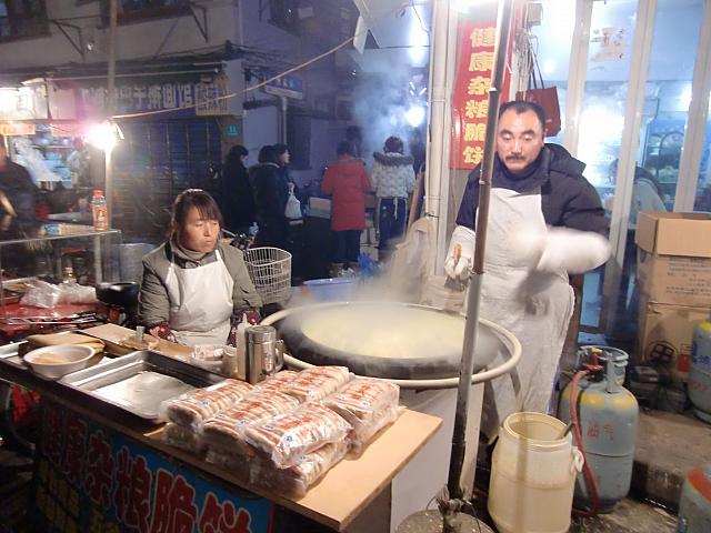 夜の屋台街 四牌楼路へ繰り出そう 上海ナビ