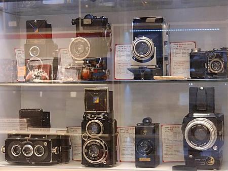 上海では若い人に古いカメラが人気。