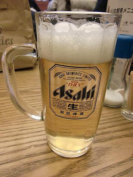 日本料理店の生ビールは冷えています。