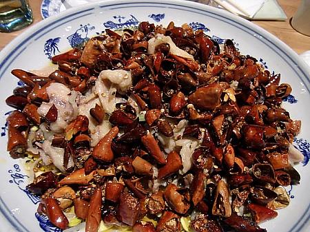 「辛香匯」はナマズ料理「楽活鯰魚」が人気の行列店