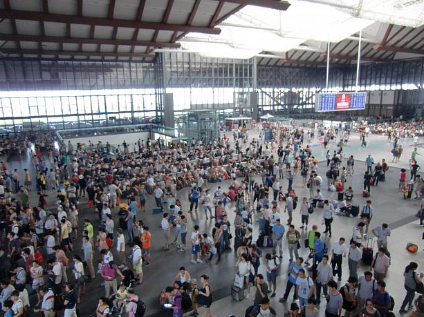 この時期、蘇州駅は連日大混雑しています。