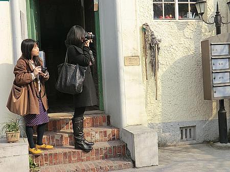たとえばカメラ女子。上海人女子は趣味で終わらせず、仕事にしてしまっている子も多いんです!