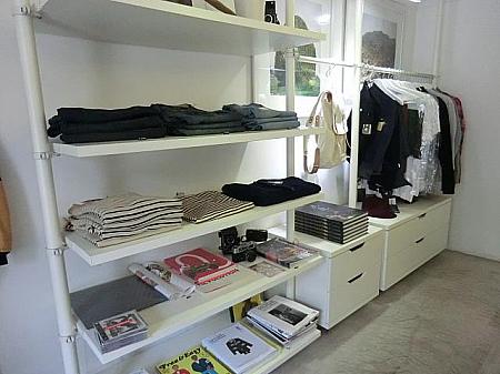 ショップ「STUDIO TIMELESS」（上海市長楽路764-4号）では主にメンズのファッションアイテムを販売。2013年4月現在、既に移転しています