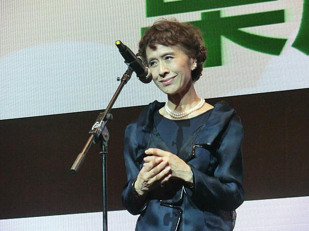 大女優、栗原小巻も。「政治、経済と文化交流は違う」というスピーチが印象的でした。
