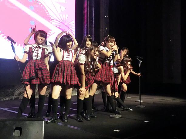 会場を盛り上げたのはお馴染みSNH48。「この日初めて生で見た!」という人も多かったはず。