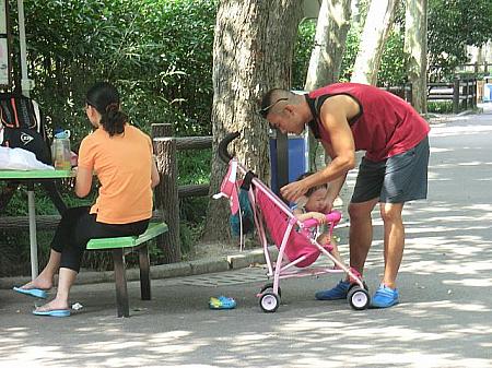 お父さんも育児をこなすのが上海では普通