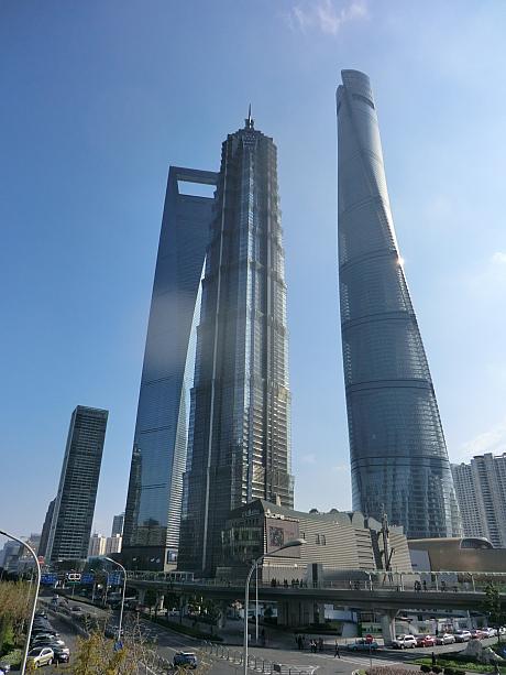 上海を代表するビルが3本に増えます