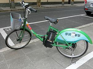 緑の電動自転車「享騎電単車」