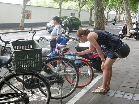 スマホ決済で使えるシェアバイク。在住外国人も普通に使っています