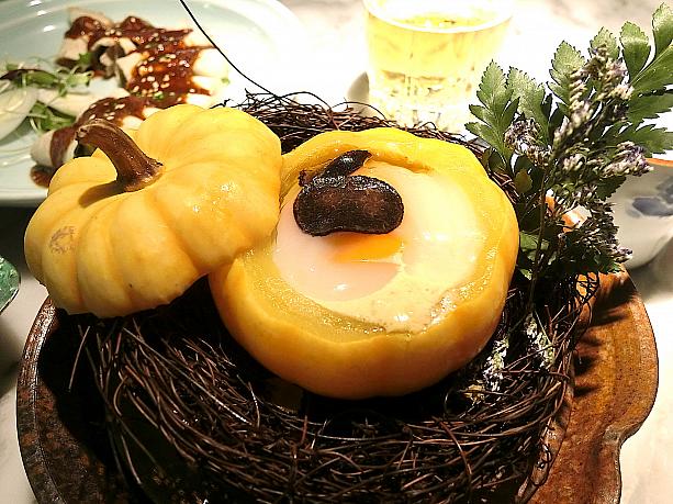 温泉卵と黒トリュフ！激辛が定番の四川料理とは思えない、まろやかな一品