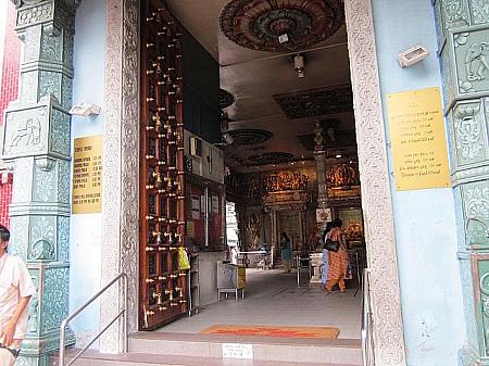 やっぱり、スリ・ヴィラマカリアマン寺院は見逃してはいけない観光スポット。
