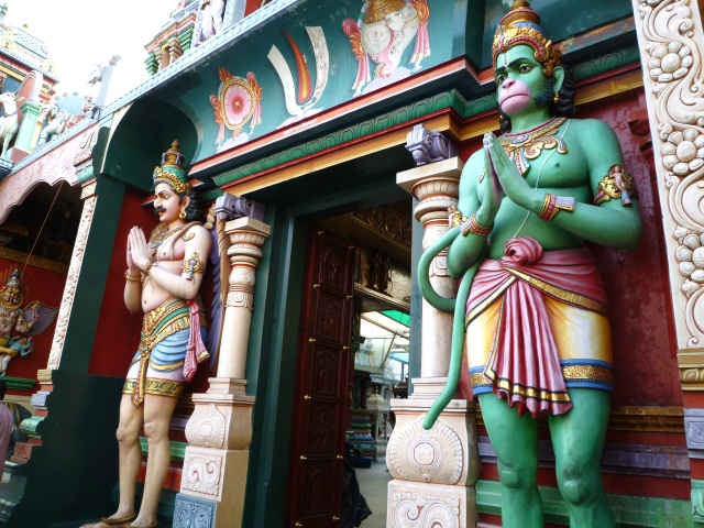 ヒンドゥー教寺院でインド神話の神様を探してみよう！ | シンガポールナビ