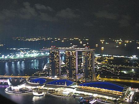 シンガポールの夜景を眼下で見渡せますよ！