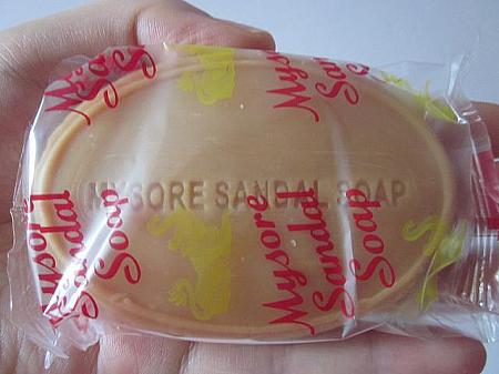シンガポールで買えるアーユルベーダの石鹸 アーユルベーダ石鹸 MEDIMIX Mysore Manjal KAYAKALP CHANDRIKAムスタファ