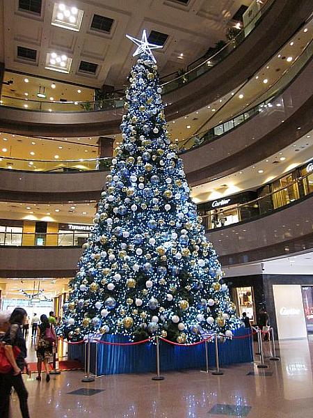 シンガポール高島屋の巨大クリスマスツリー