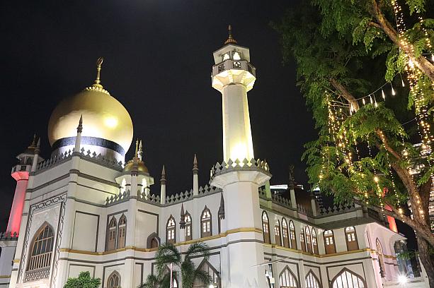 日没後、週末のサルタン・モスクです！