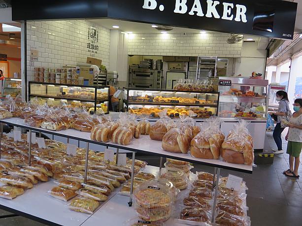 そしてパン屋も。Toa Payoh駅前周辺だけでも十分に楽しめます！